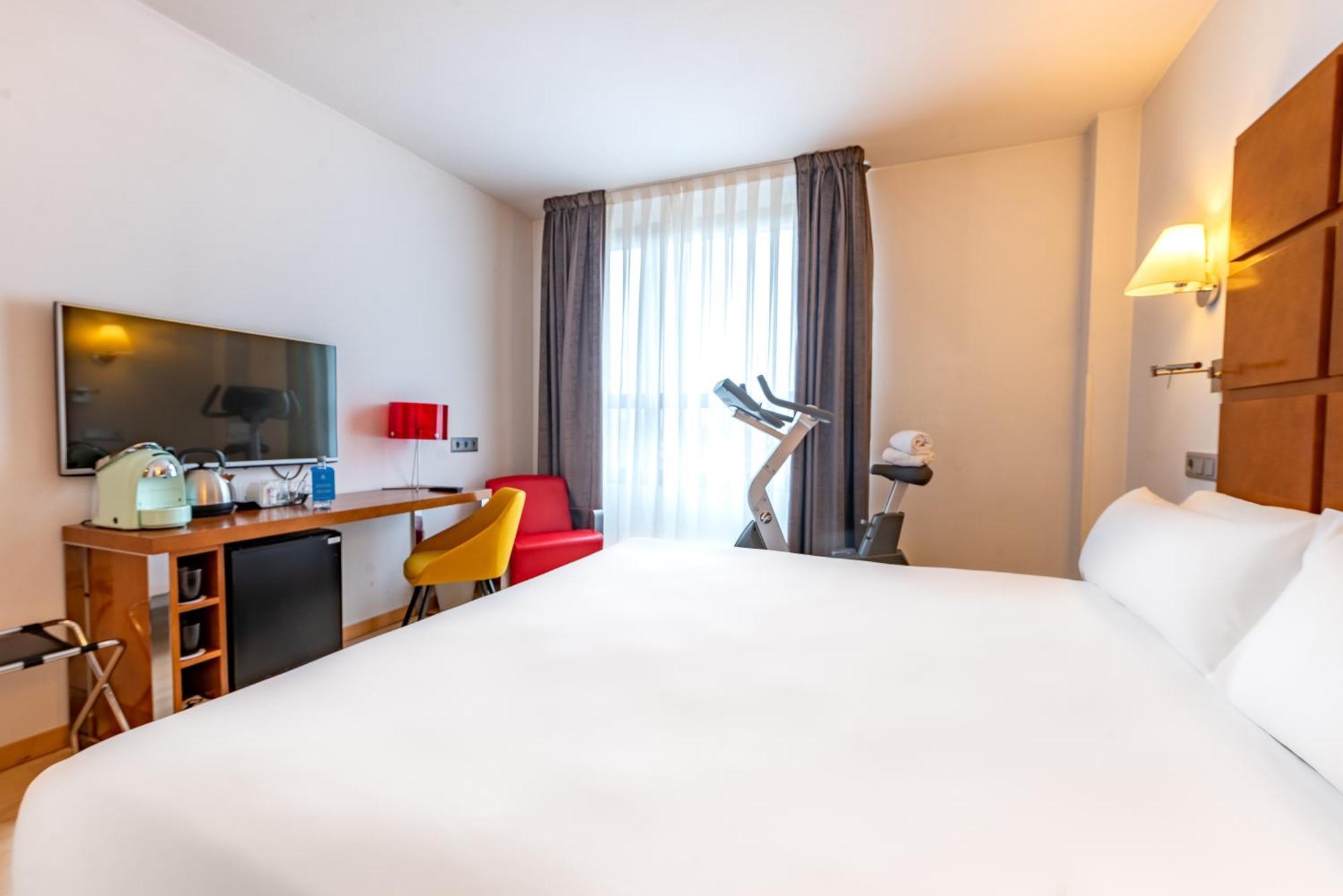 Hotel Zentral Ave ซาราโกซา ภายนอก รูปภาพ